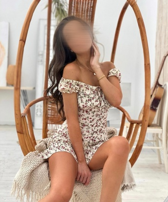 Привет, я креативная и нежная девушка с богатым опытом в интимной сфере 😌💋 Живу и радую мужчин в Москве 🌆 Мои услуги включают все, что ты можешь себе представить: классический секс, оральный, анальный, эротический массаж и многое другое 😏💦 Для меня любовь и страсть – это искусство, в котором каждое движение и прикосновение становятся незабываемыми мгновениями 🌹😉 Мне нравится удовлетворять мужчину и смотреть на его счастливое лицо ☺️💕 У меня есть много положительных отзывов и фото, которые сделают тебя жаждущим провести со мной незабываемое время 😉📸 Забудь о повседневности и окунись в мир наслаждения вместе со мной 🌟✨ Жду тебя, чтобы немного погрузиться в океан наслаждения 🌊😘 Варвара